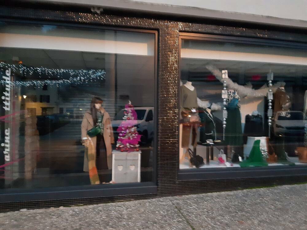 BOUTIQUE de Prêt à Porter à céder à PEYREHORADE dans les Landes - Ref : 40-1217